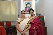 SNDT Women's University Vice-chancellor Dr. shashikala Wanjari madam with Kiranji Bajaj